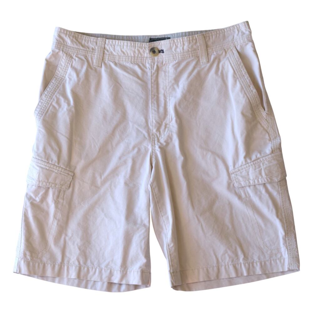 G.H. Bass & Co White Cargo Shorts Men’s 32W Classic Utility